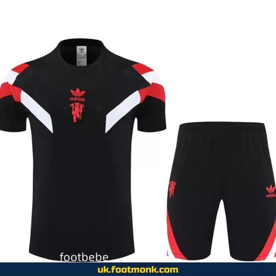 Manchester United 2025 2026 retro black kit.