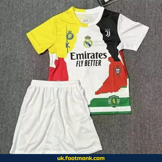 Jersey 7 RONALDO Kids 2025 club combination.