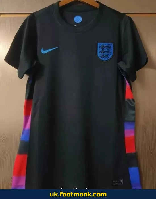 England Women's 2025 black jersey.