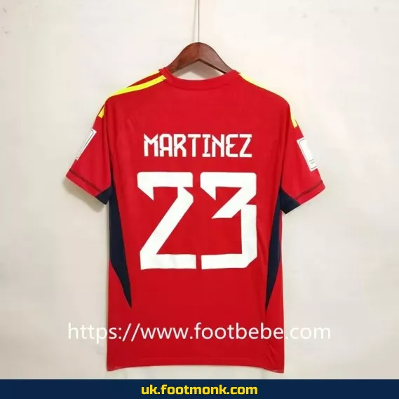 Argentina 2022 World Cup goalkeeper red jersey.