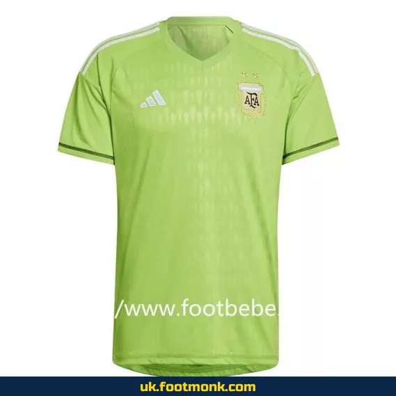 Argentina 2022 World Cup goalkeeper green jersey.