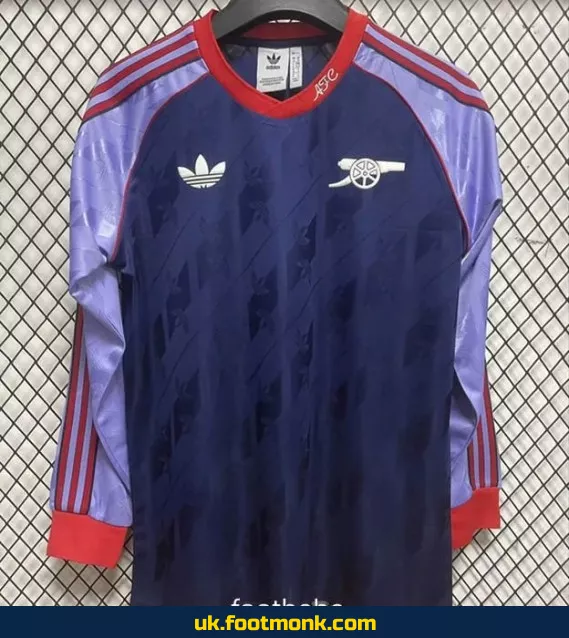 Arsenal 2024-2025 jersey purple long sleeves.