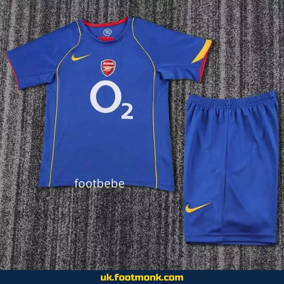 Arsenal away jersey for kids 2004-2005.