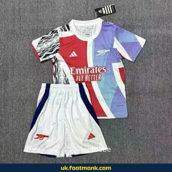 Arsenal 2024-2025 kids' training jersey.