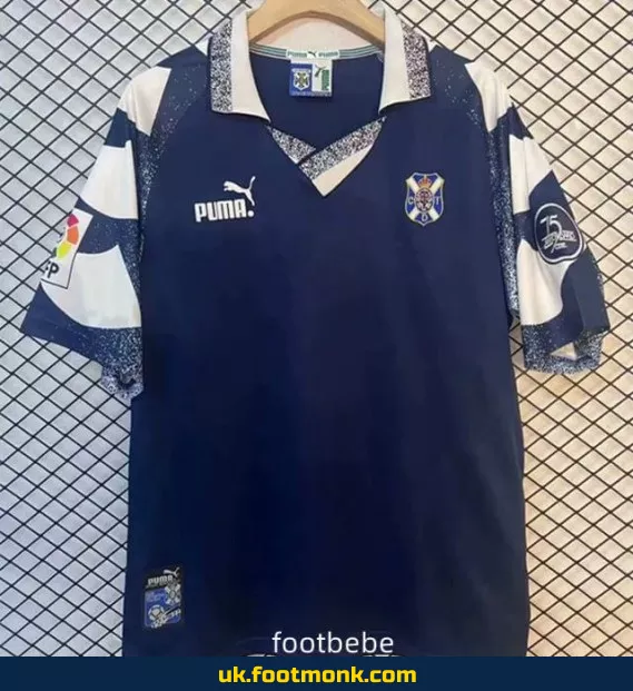 Vintage 1997-1998 CD Tenerife away jersey.