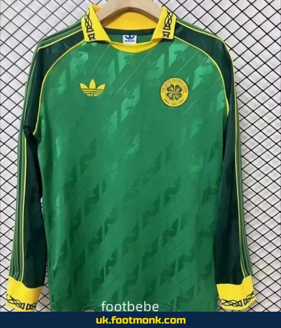 Celtic 2024 2025 green long-sleeved jersey.