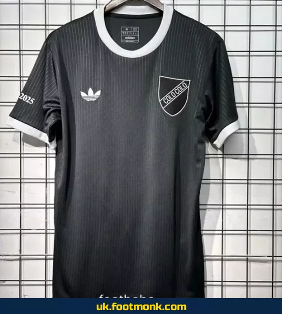 Colo-Colo 2025-2026 retro black jersey.