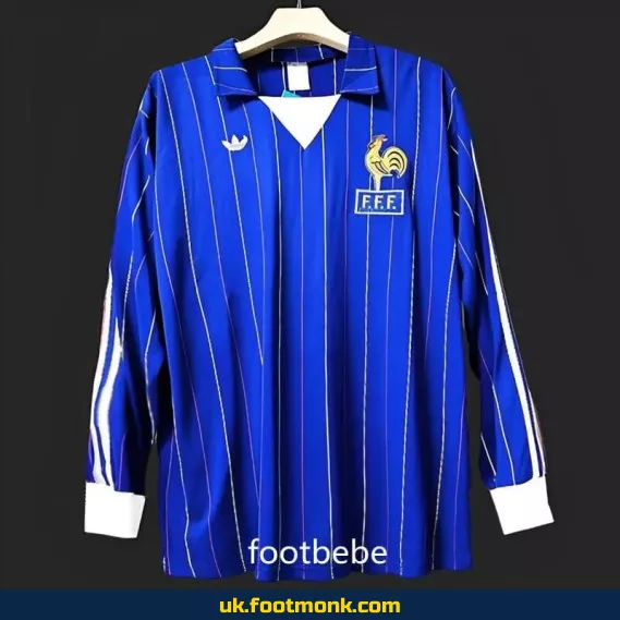 France vintage 1980 1982 home long-sleeved jersey.