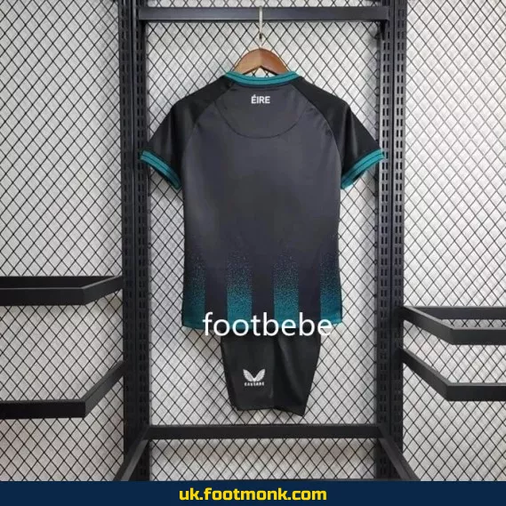 Ireland 2024 Third black kids' jersey.