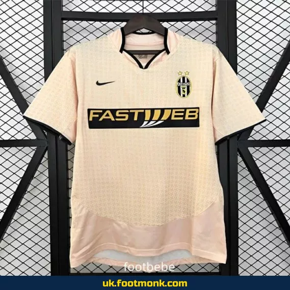 Juventus away vintage jersey 2003 2004.