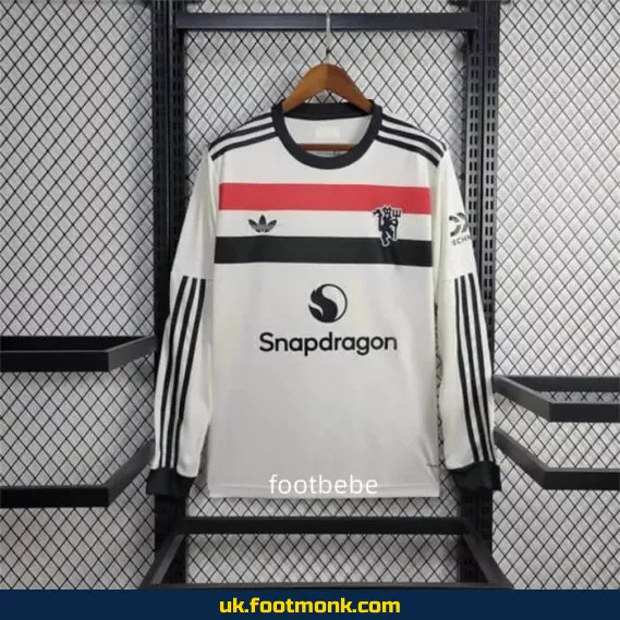 Manchester United 2024 2025 Third long-sleeved jersey.