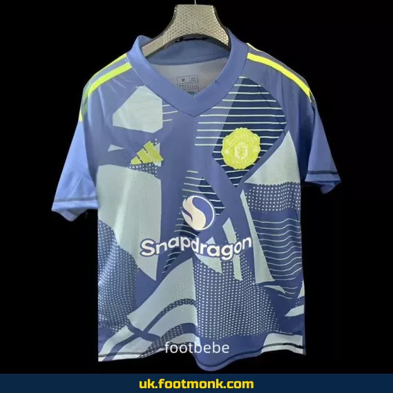 Manchester United 2024 2025 goalkeeper jersey blue.