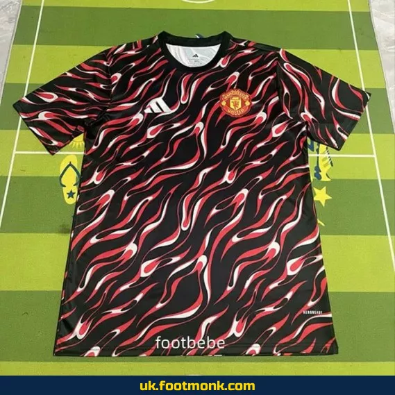 Manchester United 2025 2026 training jersey.