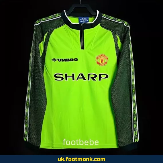 Manchester United Vintage 1998-1999 goalkeeper long-sleeve jersey.