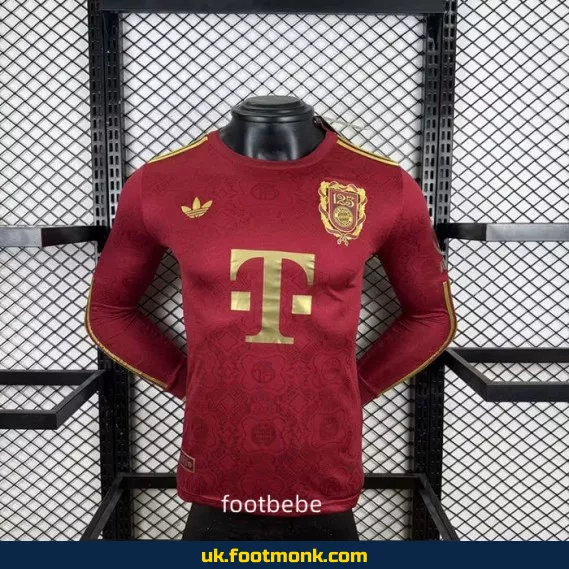 Match jersey Bayern Munich 2025 125 years long sleeves.