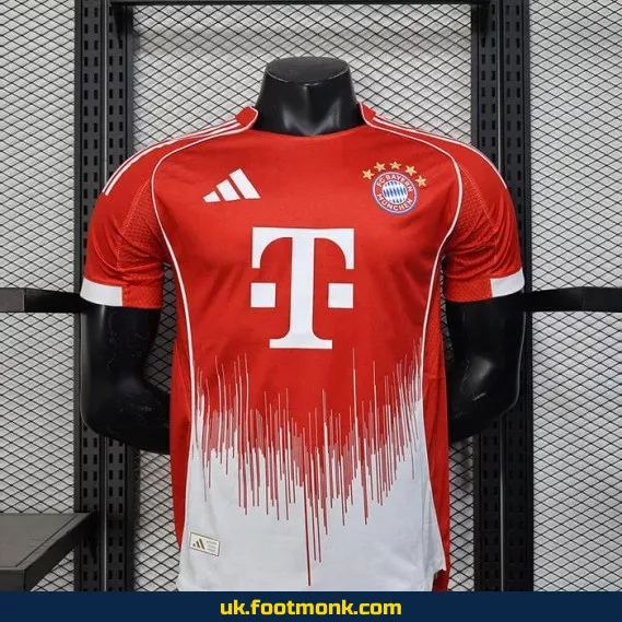 Home jersey Bayern Munich 2025 2026 match.