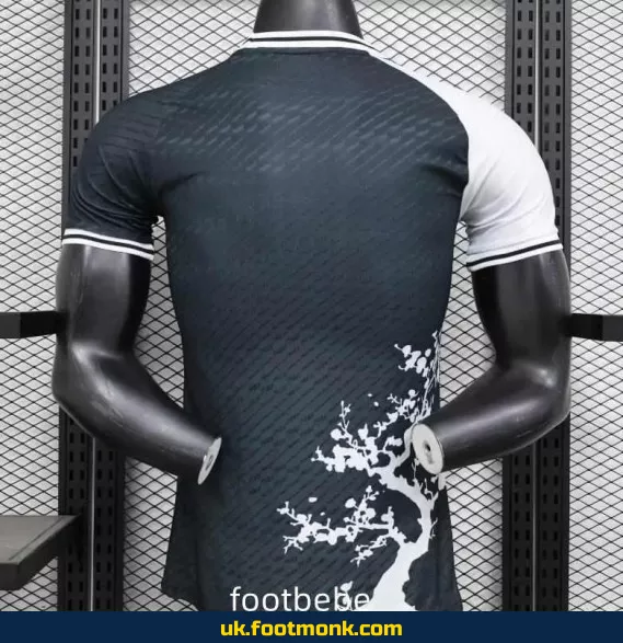 Match jersey Japan 2024 white black special edition.