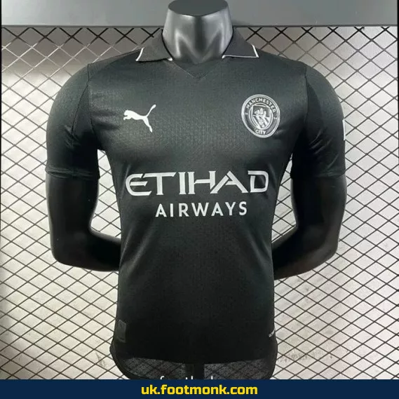 Match jersey Manchester City 2025 2026 black.