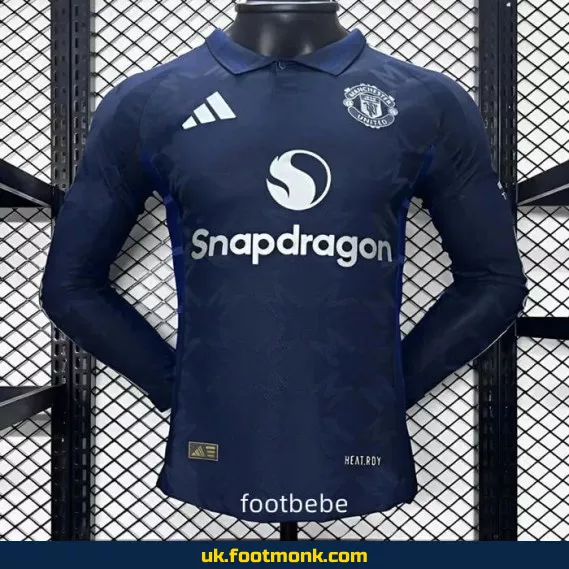 Manchester United 2024 2025 away long-sleeved match jersey.