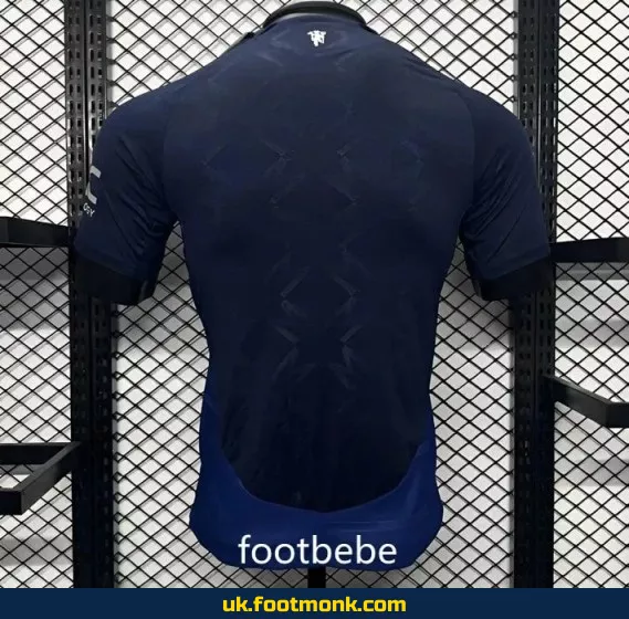 Away jersey Manchester United 2024 2025.