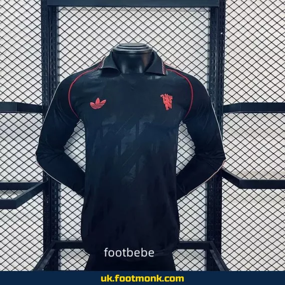 Manchester United 2024 2025 long-sleeve black match jersey.
