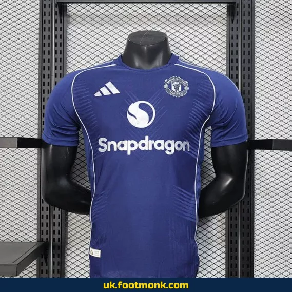 Match jersey Manchester United 2025 2026 concept blue.