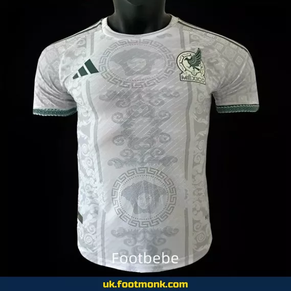 Match jersey Mexico x Versace 2024 white.