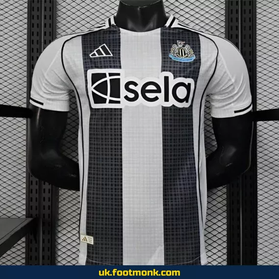 Home jersey Newcastle United 2025 2026 match.