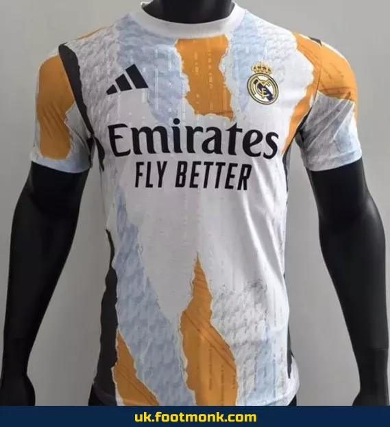 Training jersey Real Madrid 2024 2025.