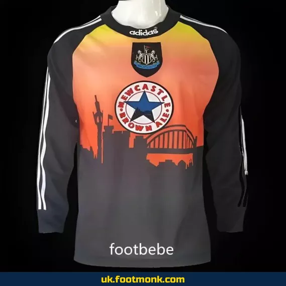 Newcastle United Vintage 1996-1997 goalkeeper long-sleeve jersey.