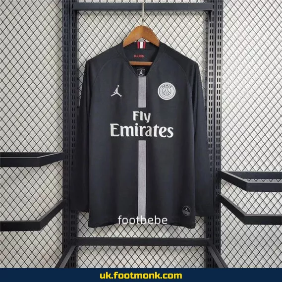PSG Jordan vintage 2018-2019 black long-sleeve jersey.