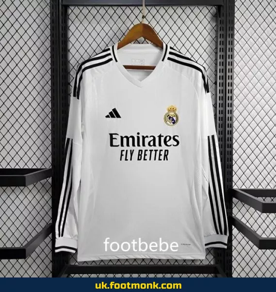 Real Madrid 2024 2025 home long-sleeved jersey.