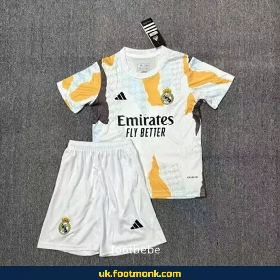 Real Madrid 2024-2025 training jersey for kids.