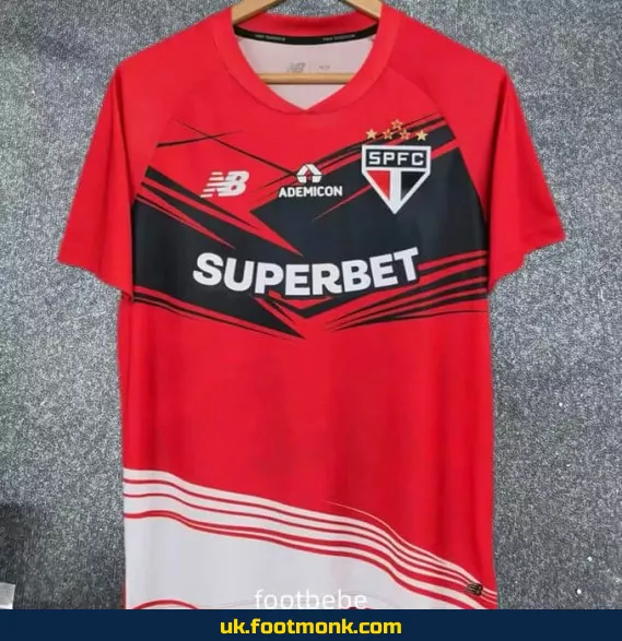 São Paulo 2025 2026 special edition red jersey.