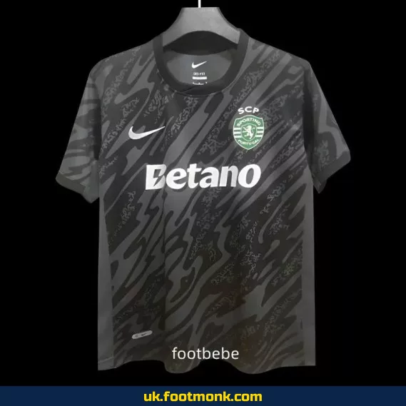 Sporting CP 2024 2025 black goalkeeper jersey.