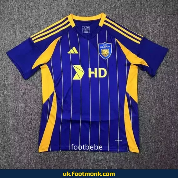 Ulsan Hyundai 2024-2025 home jersey.