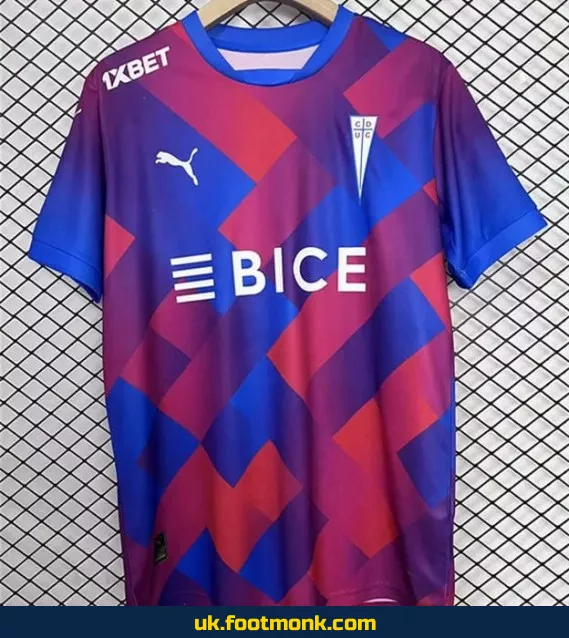 University Catolica 2025-2026 Third Jersey.