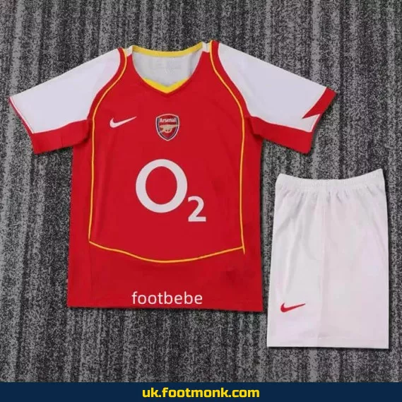 Vintage Arsenal home jersey for kids 2004-2005.