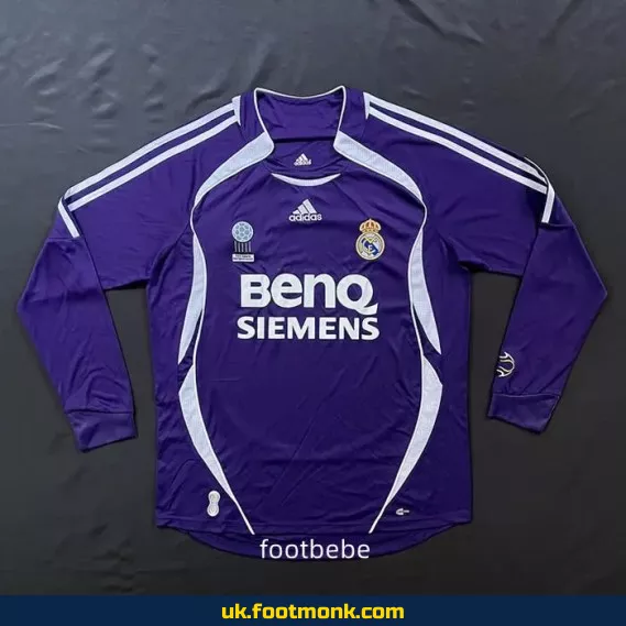 Vintage Real Madrid 2006-2007 Long Sleeve Purple Jersey.