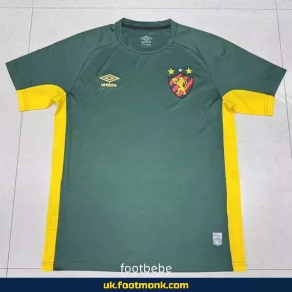 Recife football jersey 2025 2026 green.