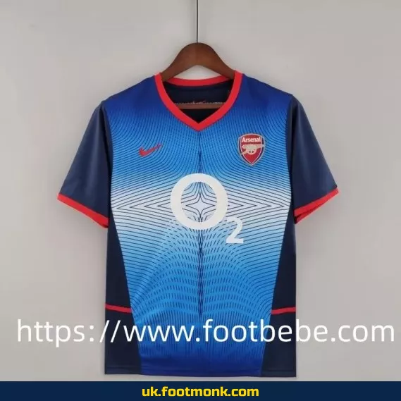 Vintage Arsenal football jersey 2002-2004 away.