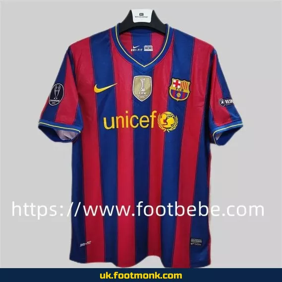 Vintage Barcelona 2009-2010 home football jersey.