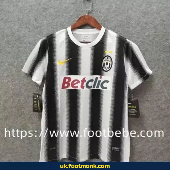 Vintage Juventus home football jersey 2011 2012.