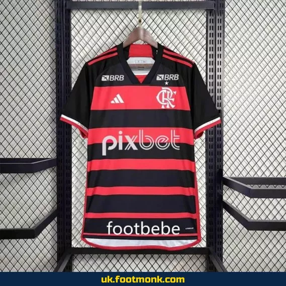 Flamengo 2024-2025 home jersey with sponsorship.