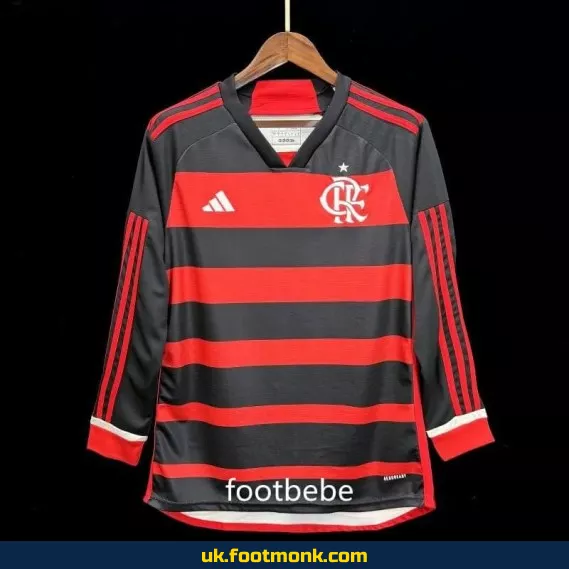 Flamengo 2024-2025 home long-sleeved jersey.