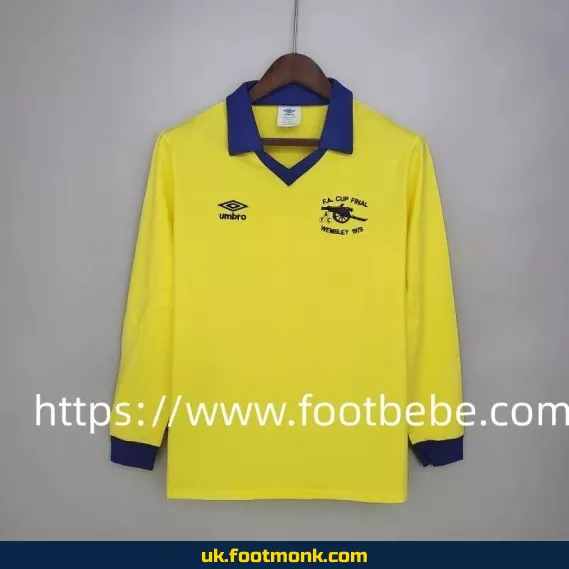 Vintage Arsenal jersey 1971 1979 away long sleeves.