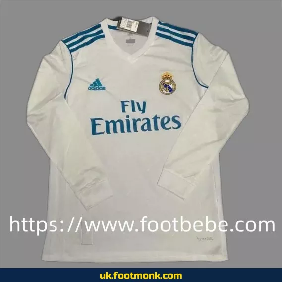 Vintage Real Madrid 2017-2018 long sleeves home jersey.