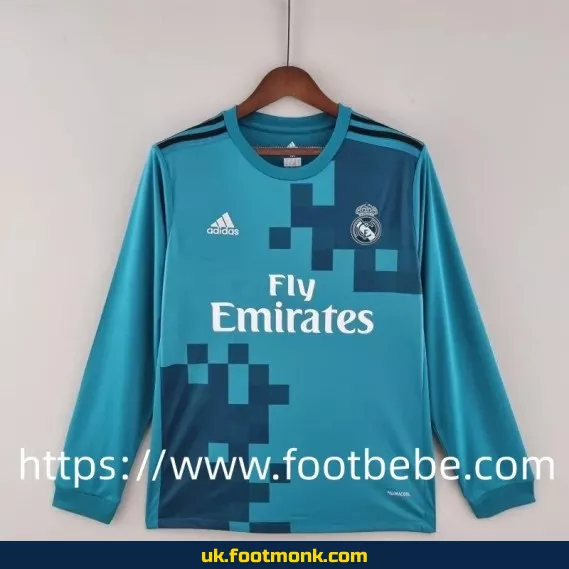 Vintage Real Madrid 2017-2018 long sleeves third jersey.